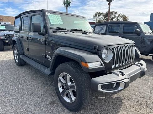 Used 2022 Jeep Wrangler Unlimited Sahara AWD/4WD image 3