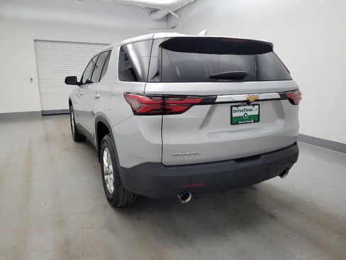 Used 2022 Chevrolet Traverse LS FWD image 6