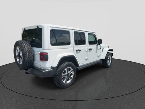 Used 2024 Jeep Wrangler Unlimited Sahara w/ Safety Group AWD/4WD image 8