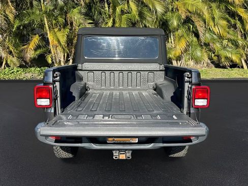 Used 2021 Jeep Gladiator Overland image 25