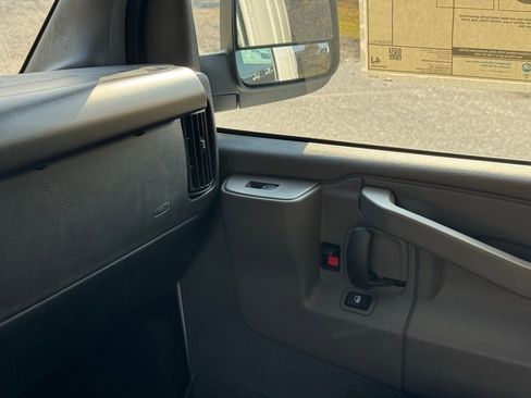 New 2025 GMC Savana 2500 w/ Driver Convenience Package RWD image 29