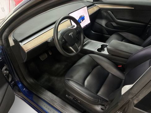 Certified 2023 Tesla Model 3 Standard Range RWD image 9