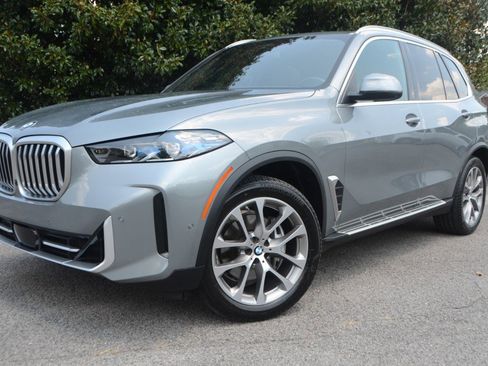 Used 2026 BMW X5 xDrive40i AWD/4WD image 8