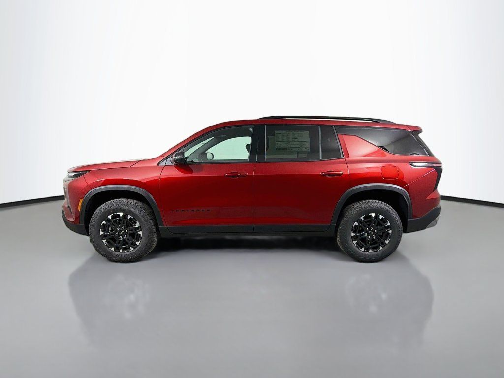 New 2027 Chevrolet Traverse Z71 w/ LPO, Floor Liner Package AWD/4WD image 8