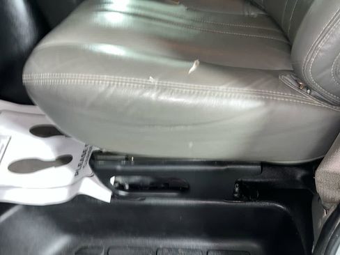 Used 2020 Chevrolet Express 2500 image 13