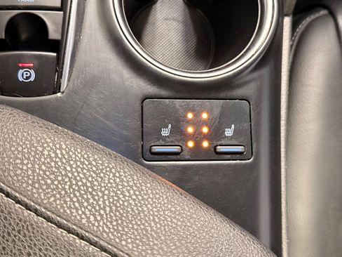 Used 2018 Toyota Camry XSE image 35