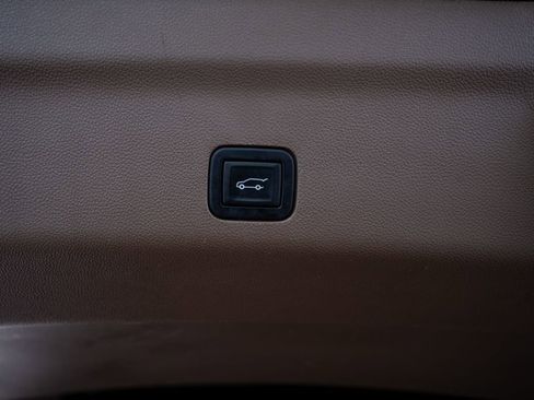 Used 2023 GMC Yukon Denali AWD/4WD image 61