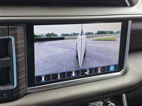 Used 2021 GMC Yukon XL Denali RWD image 25