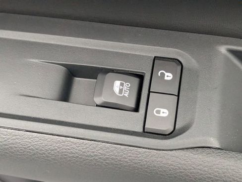 New 2026 Jeep Compass Latitude image 30