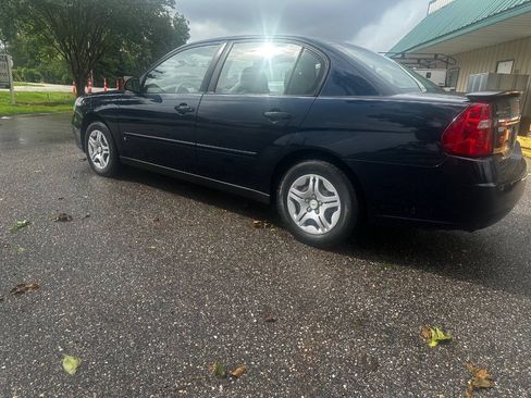 Used 2006 Chevrolet Malibu LS FWD image 4