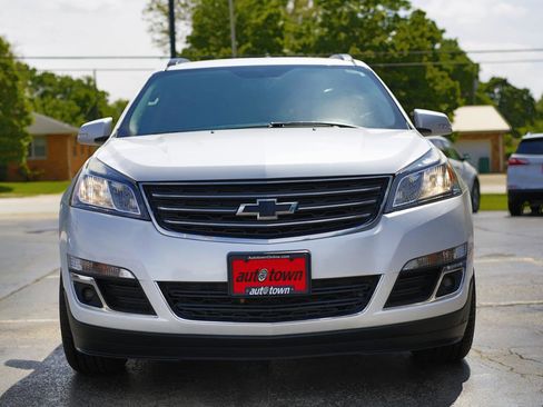 Used 2017 Chevrolet Traverse LT FWD image 4