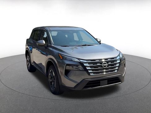 Used 2025 Nissan Rogue SV FWD image 3