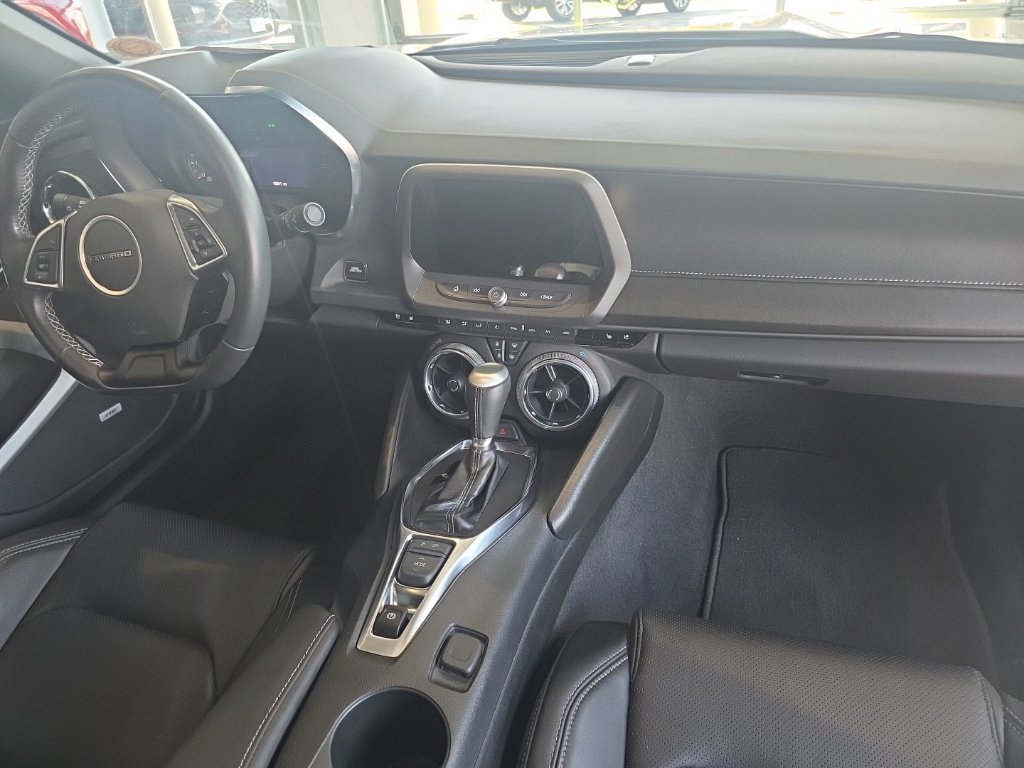 Used 2022 Chevrolet Camaro LT w/ RS Package RWD image 9