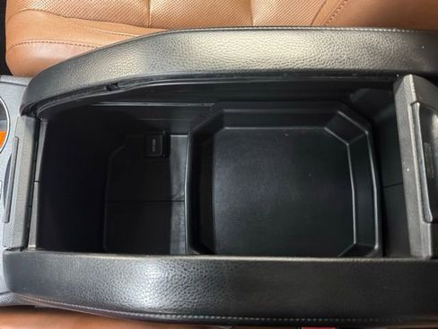 Used 2017 Toyota Highlander Limited AWD/4WD image 28