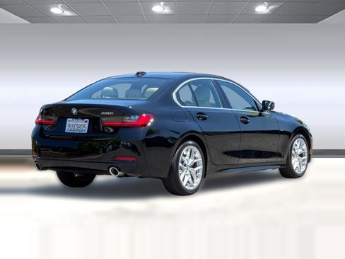 Used 2025 BMW 330i Sedan w/ Premium Package RWD image 9