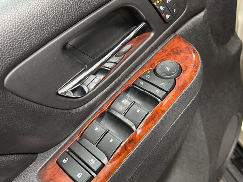 Used 2013 Chevrolet Tahoe LTZ image 21