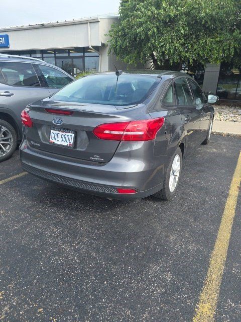 Used 2015 Ford Focus SE FWD image 4