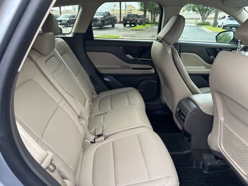 Used 2023 Lincoln Corsair AWD w/ Equipment Group 101A image 19