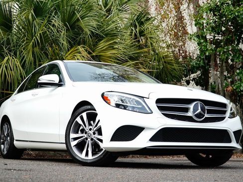 Used 2020 Mercedes-Benz C 300 Sedan image 2