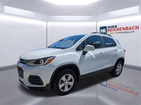 Used 2022 Chevrolet Trax LT w/ LT Convenience Package AWD/4WD image 8