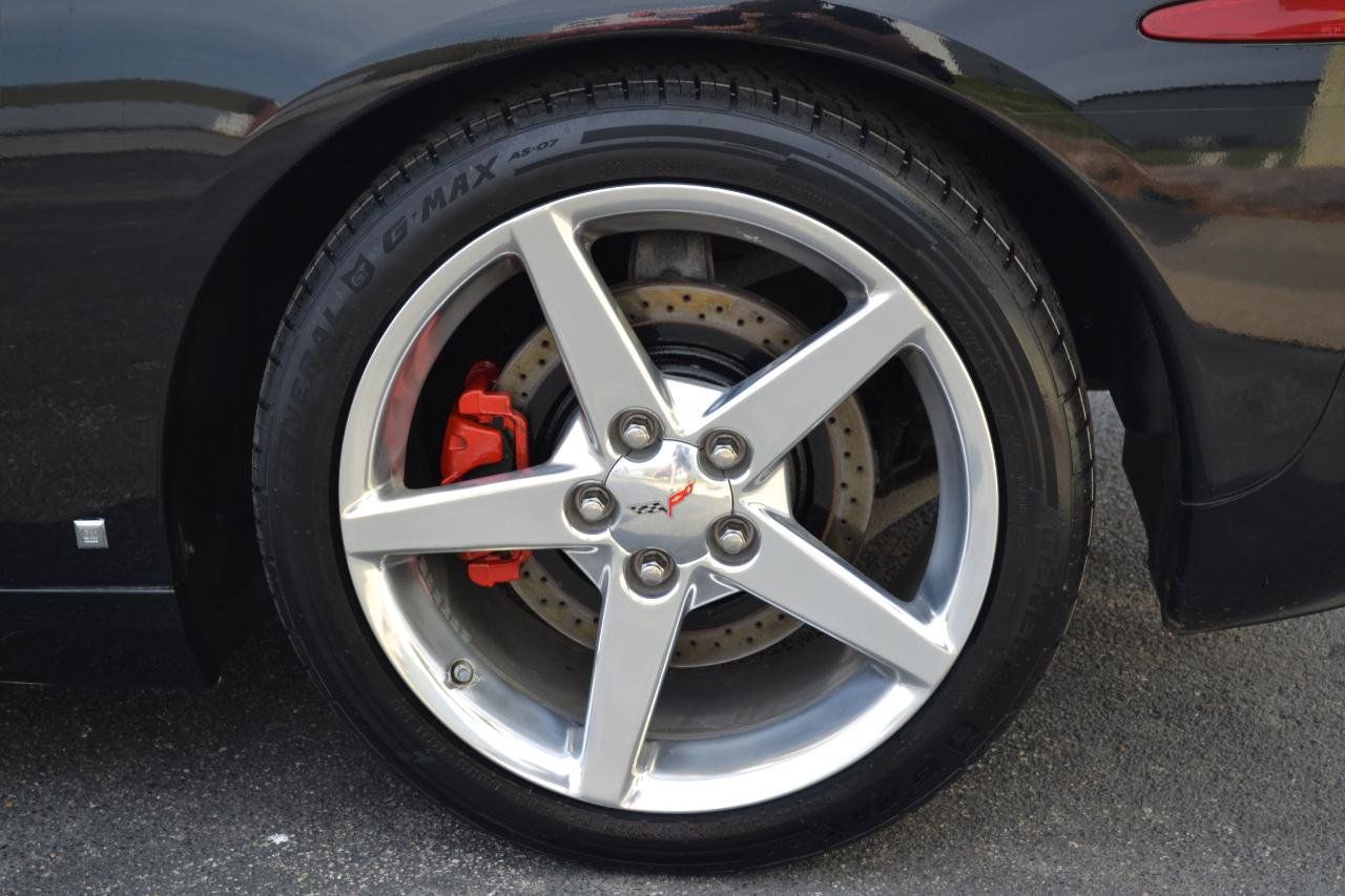 Used 2006 Chevrolet Corvette Convertible w/ Preferred Equipment Group RWD image 33