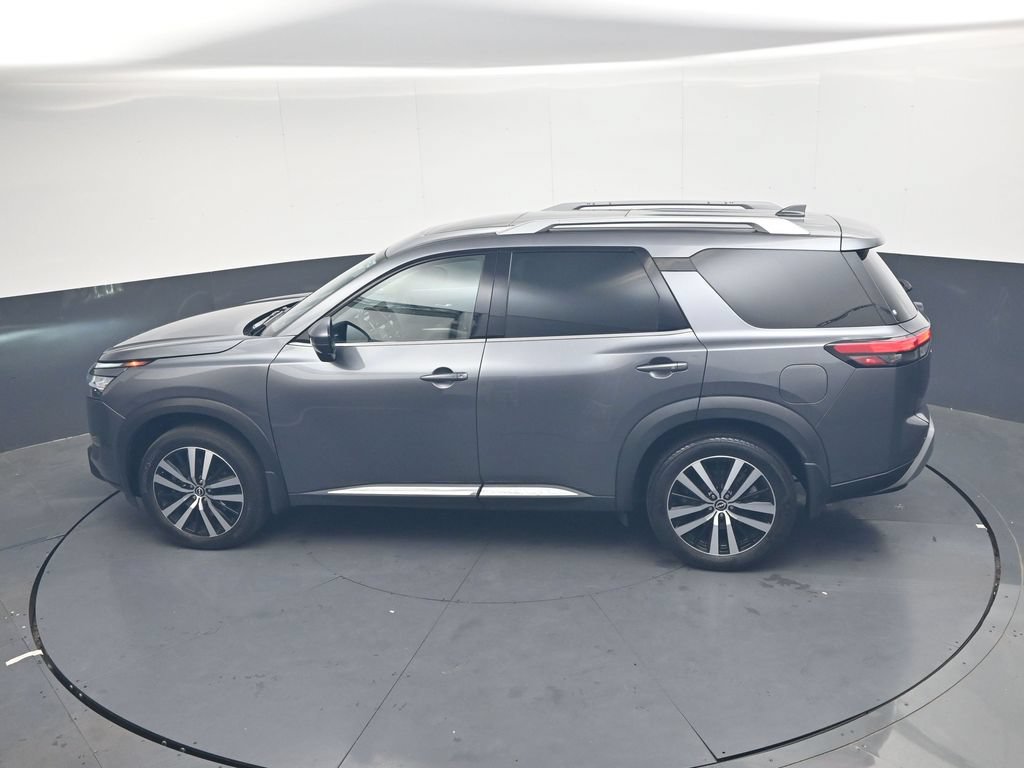 Used 2024 Nissan Pathfinder Platinum w/ Cargo Package FWD image 19