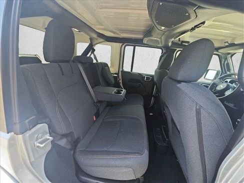 Used 2024 Jeep Wrangler Unlimited AWD/4WD image 17
