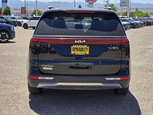 Used 2024 Kia Carnival SX FWD image 4