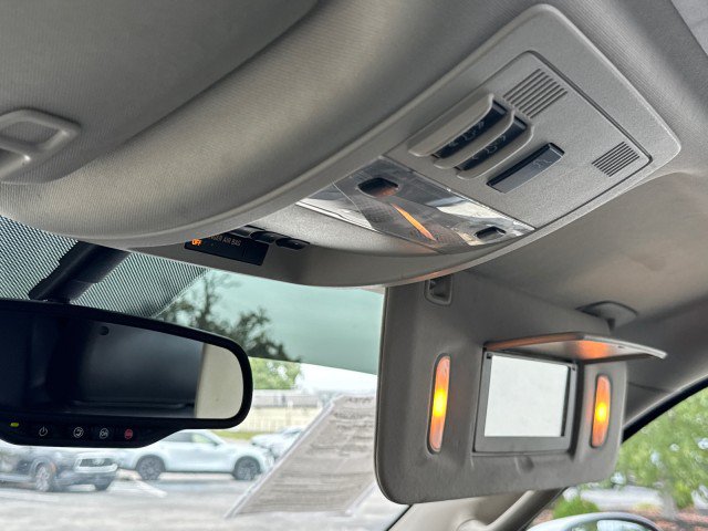 Used 2013 GMC Yukon XL Denali AWD/4WD image 10