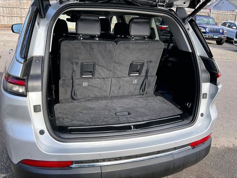 Used 2021 Jeep Grand Cherokee L Limited image 30