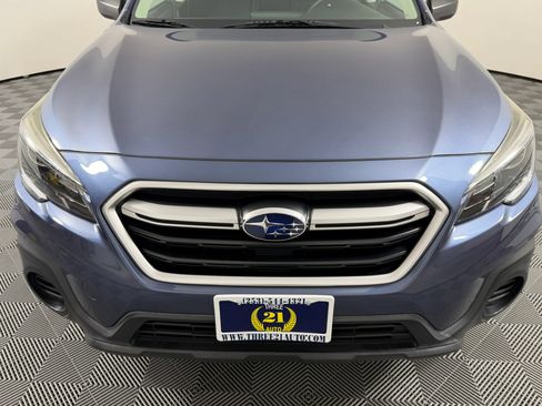 Used 2018 Subaru Outback 2.5i AWD/4WD image 3
