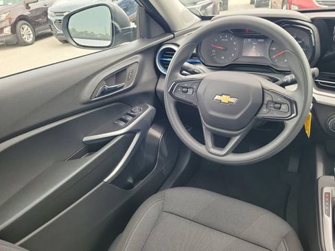 Used 2026 Chevrolet Trax LS FWD image 13
