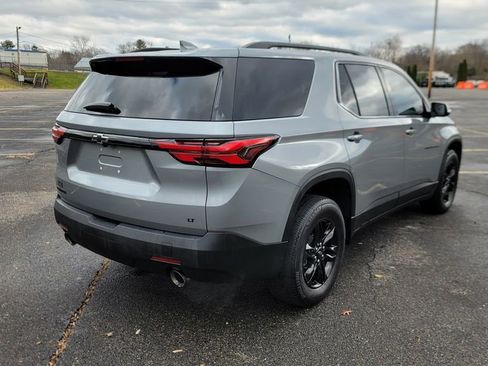 Used 2023 Chevrolet Traverse LT image 12