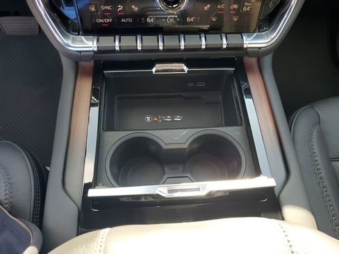 Certified 2025 GMC Yukon XL Denali image 41