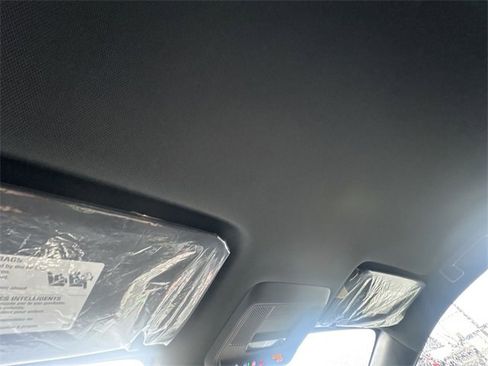 New 2025 Chevrolet Blazer EV LT image 19