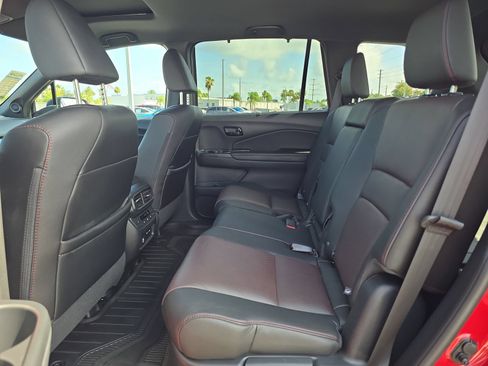 Certified 2025 Honda Passport Black Edition image 13