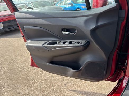 Used 2025 Nissan Versa SV image 18