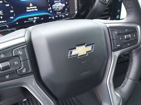 Used 2025 Chevrolet Silverado 1500 LT image 13