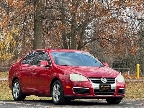 Used 2009 Volkswagen Jetta SE FWD image 3