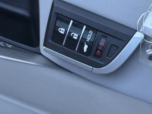 Used 2024 Acura MDX w/ Technology Package FWD image 37