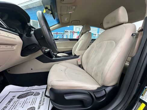 Used 2018 Hyundai Sonata SE w/ Cargo Package image 12