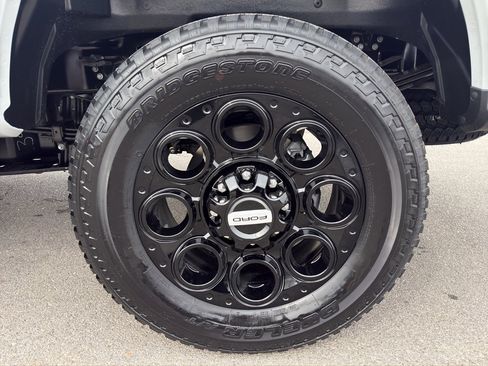 New 2026 Ford F350 XLT w/ XLT Premium Package image 27