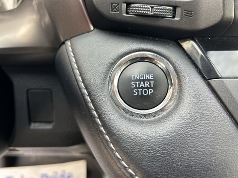 Used 2018 Toyota RAV4 XLE image 31