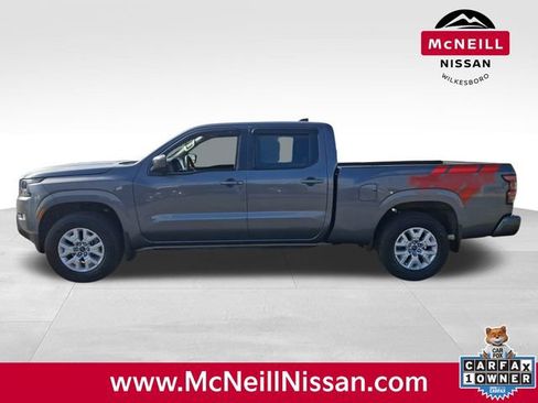 Used 2023 Nissan Frontier SV image 9