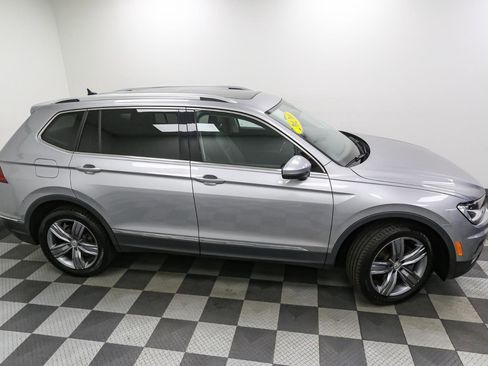 Used 2020 Volkswagen Tiguan SEL AWD/4WD image 5