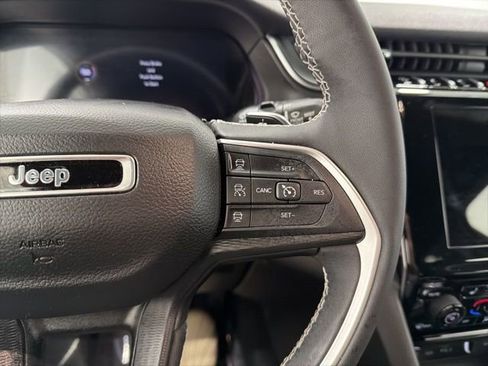 Used 2023 Jeep Grand Cherokee L Altitude image 13