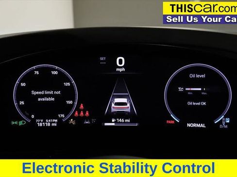 Used 2024 Porsche Cayenne image 11