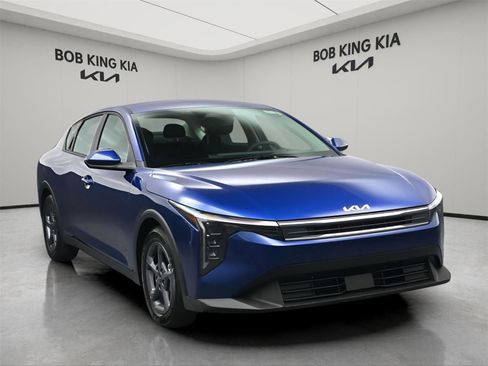 New 2026 Kia K4 FWD image 23