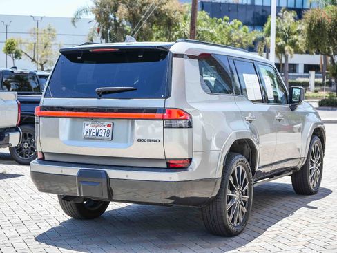 Used 2025 Lexus GX 550 AWD/4WD image 7