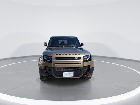 New 2026 Land Rover Defender 110 X-Dynamic SE image 3